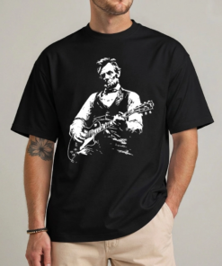 President Abraham Lincoln playing guitar shirt front view