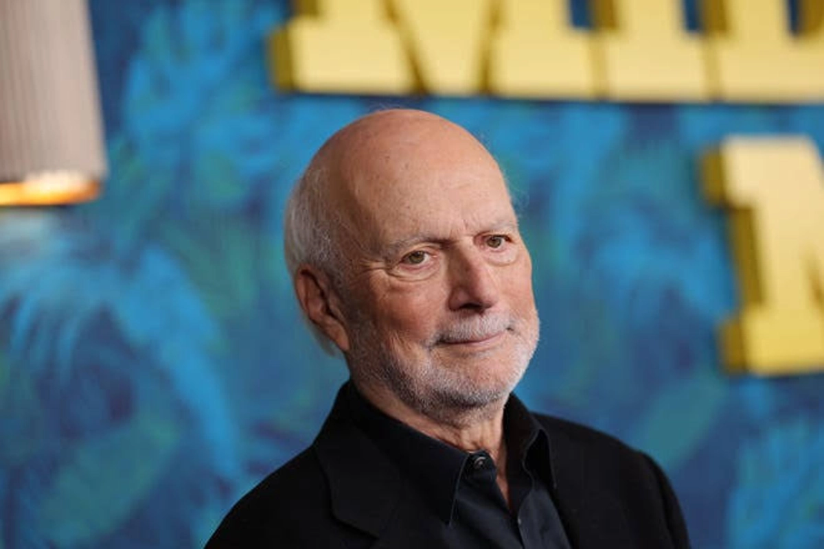 James Burrows Dies at 85: TV's Legendary Sitcom Director 4 James Burrows Dies at 85: TV's Legendary Sitcom Director