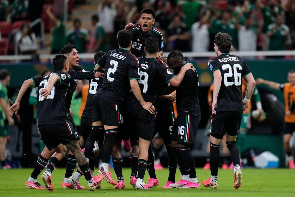 Mexico World Cup Knockout Stage: How They Got There 6 Mexico players celebrate clinching a Mexico World Cup knockout stage spot after beating South Korea